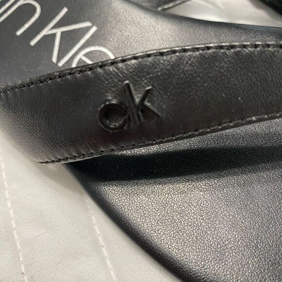Calvin Klein Leather Upper Flip Flops Women Size 8 - Picture 3 of 5